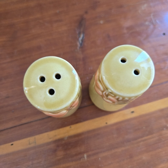 Retro 70s Yellow Fruit Ceramic Salt & Pepper Shakers - Picture 2 of 3